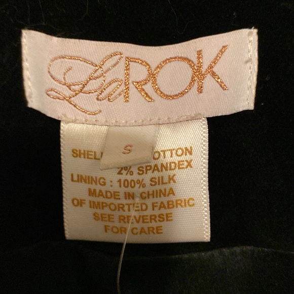 LaRok Black Velvet Jacket with Lapel Encrusted with Jewels. Size Small - Picture 9 of 11